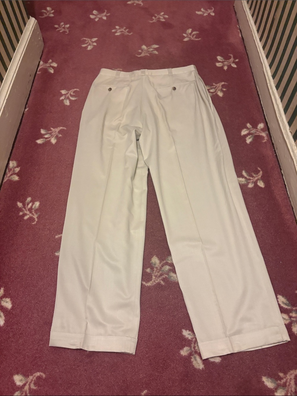 Perry Ellis Men's Pleated Chinos in Light Cream - Picture 4 of 12